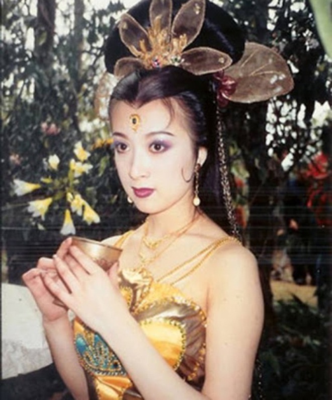 Nữ diễn viên sa sút đến thương sau khi bị đàn em ngọc nữ giật chồng, "hất cẳng" khỏi nhà CEO truyền thông- Ảnh 1. Nữ diễn viên sa sút đến thương sau khi bị đàn em ngọc nữ giật chồng, "hất cẳng" khỏi nhà CEO truyền thông- Ảnh 1.