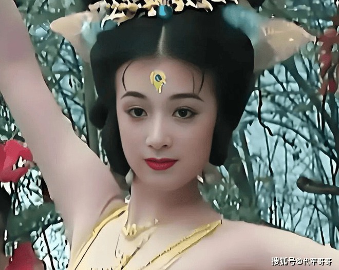 Nữ diễn viên sa sút đến thương sau khi bị đàn em ngọc nữ giật chồng, "hất cẳng" khỏi nhà CEO truyền thông- Ảnh 3. Nữ diễn viên sa sút đến thương sau khi bị đàn em ngọc nữ giật chồng, "hất cẳng" khỏi nhà CEO truyền thông- Ảnh 3.