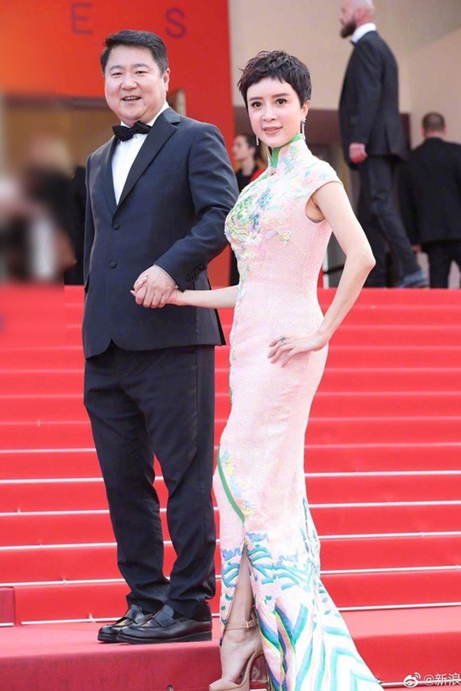 Nữ diễn viên sa sút đến thương sau khi bị đàn em ngọc nữ giật chồng, "hất cẳng" khỏi nhà CEO truyền thông- Ảnh 4. Nữ diễn viên sa sút đến thương sau khi bị đàn em ngọc nữ giật chồng, "hất cẳng" khỏi nhà CEO truyền thông- Ảnh 4.