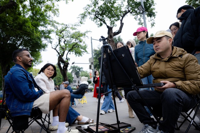 Một dịch vụ ở Hồ Gươm hốt bạc dịp Tết dương lịch, ung dung "đút túi" 3 triệu mỗi ngày- Ảnh 11.