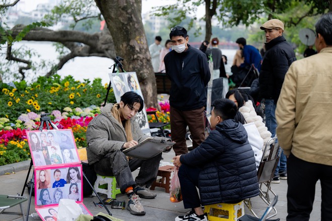 Một dịch vụ ở Hồ Gươm hốt bạc dịp Tết dương lịch, ung dung "đút túi" 3 triệu mỗi ngày- Ảnh 15.
