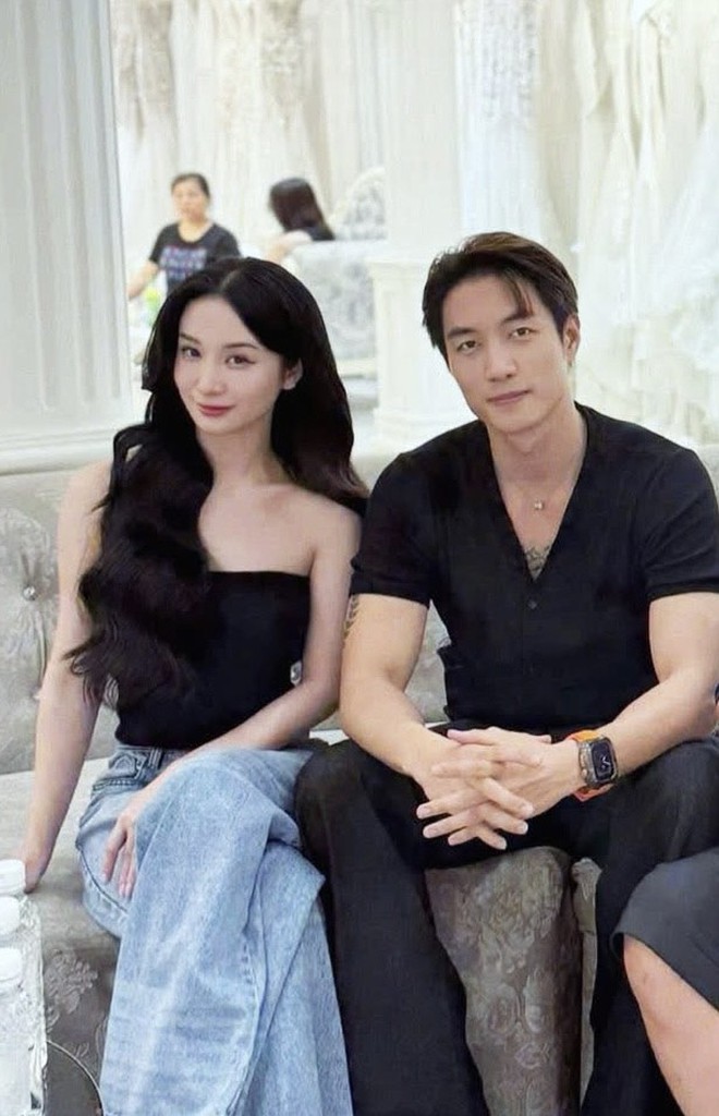 Drama tình ái mở bát đầu năm: Cặp Vbiz vướng tin đã toang, gái xinh nghi đã có tình trẻ- Ảnh 1. Drama tình ái mở bát đầu năm: Cặp Vbiz vướng tin đã toang, gái xinh nghi đã có tình trẻ- Ảnh 1.