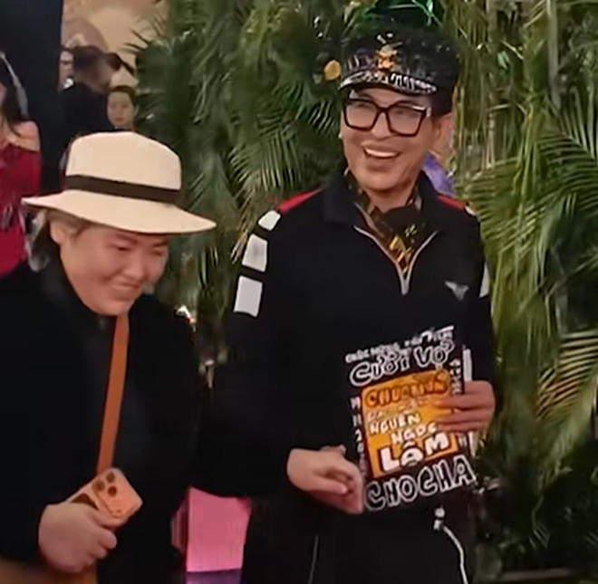 MC Thanh Bạch công khai bạn đời ở tuổi U70?- Ảnh 2. MC Thanh Bạch công khai bạn đời ở tuổi U70?- Ảnh 2.