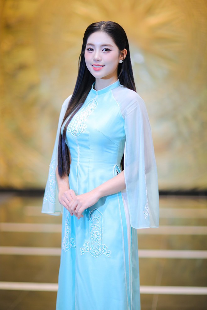 Ánh mắt của Đình Bắc viral, Á hậu Châu Anh vội livestream đính chính- Ảnh 8.