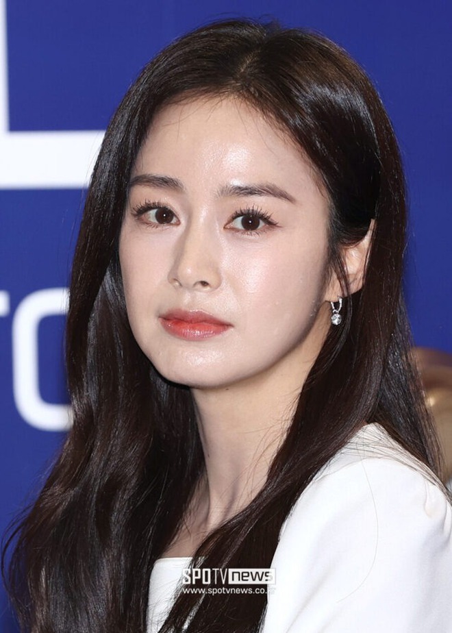 Kim Tae Hee cắt đứt quan hệ với chị gái, chuyện gì khiến ngọc nữ xứ Hàn phũ phàng đến thế?- Ảnh 1.