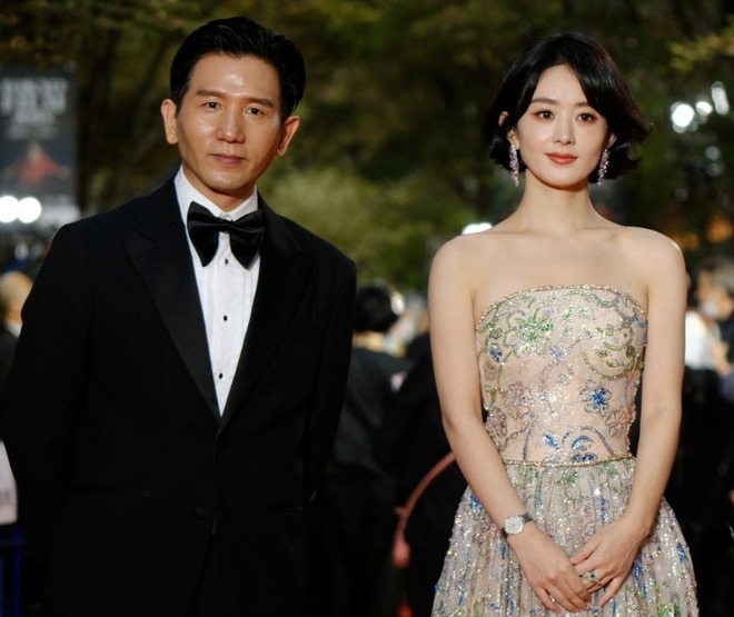 Triệu Lệ Dĩnh tháo chạy khỏi người tình có gia cảnh tù tội gây sốc, nhà trai liền tung đòn "trả đũa"- Ảnh 1. Triệu Lệ Dĩnh tháo chạy khỏi người tình có gia cảnh tù tội gây sốc, nhà trai liền tung đòn "trả đũa"- Ảnh 1.