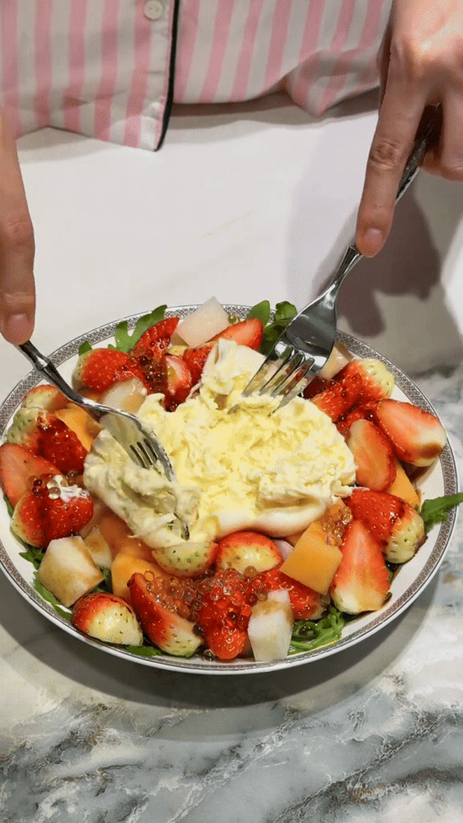 Đỗ Hà bị Viết Vương giật spotlight, đu trend làm salad nhưng dân mạng chỉ chú ý đến điều này- Ảnh 7.