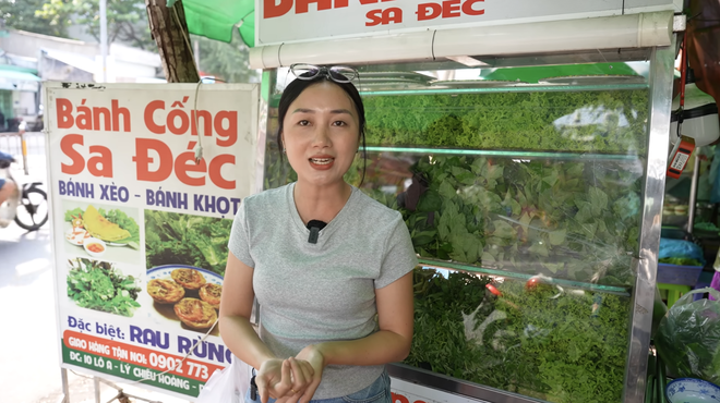 Chen chúc mua 1.000 cái bánh cống bất chấp chảo dầu đen kịt, thực khách vừa ăn ngon vừa nơm nớp lo cho sức khỏe- Ảnh 1.