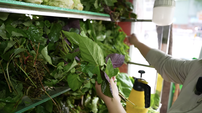 Chen chúc mua 1.000 cái bánh cống bất chấp chảo dầu đen kịt, thực khách vừa ăn ngon vừa nơm nớp lo cho sức khỏe- Ảnh 9.