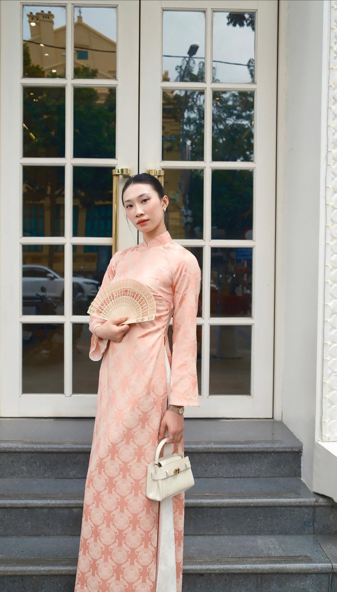 Rộ tin hotgirl bóng chuyền Nguyệt Anh sắp cưới "nam thần" điền kinh Quách Công Lịch- Ảnh 4. Rộ tin hotgirl bóng chuyền Nguyệt Anh sắp cưới "nam thần" điền kinh Quách Công Lịch- Ảnh 4.