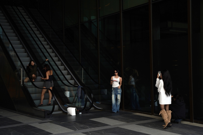 Tòa nhà cao thứ 3 TP.HCM lập tức soán ngôi đông khách nhất dịp lễ nhờ tung vườn hoa Tết khổng lồ- Ảnh 7.