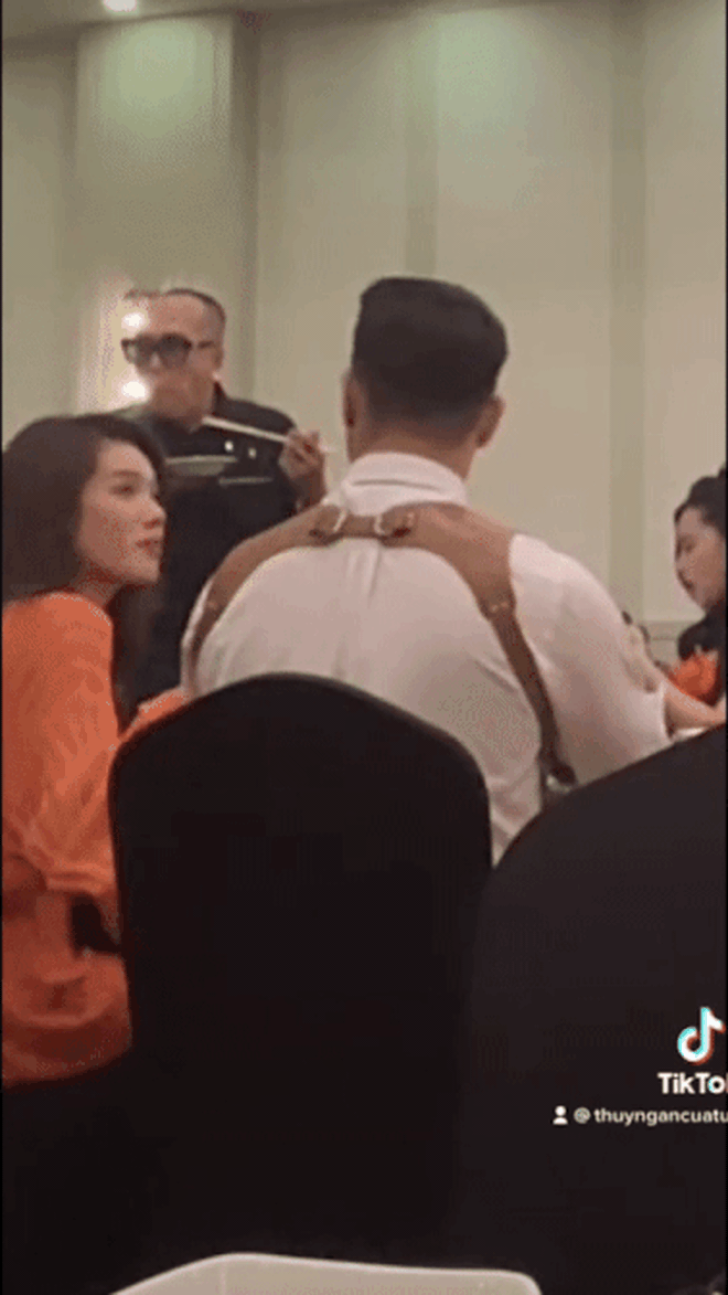 Cặp sao Vbiz nghi lén lút yêu đương, sẽ công khai trong năm nay?- Ảnh 3.