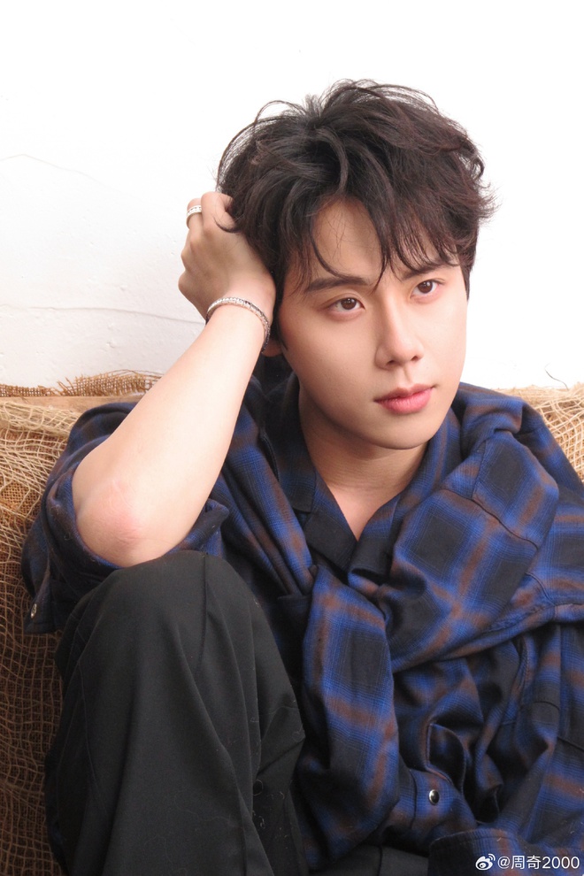 1 cặp sao hôm qua mới lộ clip hẹn hò ở nhà riêng, hôm nay nhà gái đã tuyên bố "đường ai nấy đi"- Ảnh 8.