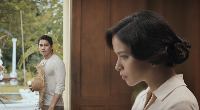 1 hãng hàng không làm hẳn phim tình cảm kịch tính để hướng dẫn an toàn bay, nội dung "quá đỉnh"- Ảnh 4. 1 hãng hàng không làm hẳn phim tình cảm kịch tính để hướng dẫn an toàn bay, nội dung "quá đỉnh"- Ảnh 4.