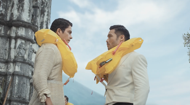 1 hãng hàng không làm hẳn phim tình cảm kịch tính để hướng dẫn an toàn bay, nội dung "quá đỉnh"- Ảnh 8. 1 hãng hàng không làm hẳn phim tình cảm kịch tính để hướng dẫn an toàn bay, nội dung "quá đỉnh"- Ảnh 8.