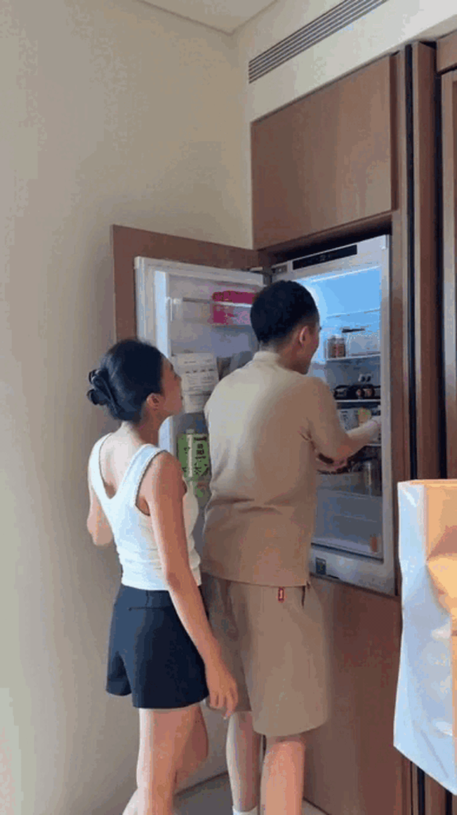 Nữ nghệ sĩ Việt 3 lần đỗ thủ khoa, 31 tuổi vẫn độc thân: Sống xa hoa trong căn duplex hạng sang- Ảnh 8. Nữ nghệ sĩ Việt 3 lần đỗ thủ khoa, 31 tuổi vẫn độc thân: Sống xa hoa trong căn duplex hạng sang- Ảnh 8.