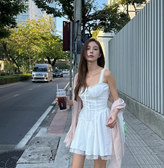 Hot girl đường phố mặc đơn giản vẫn hút hơn 16 triệu người xem là ai?- Ảnh 13.