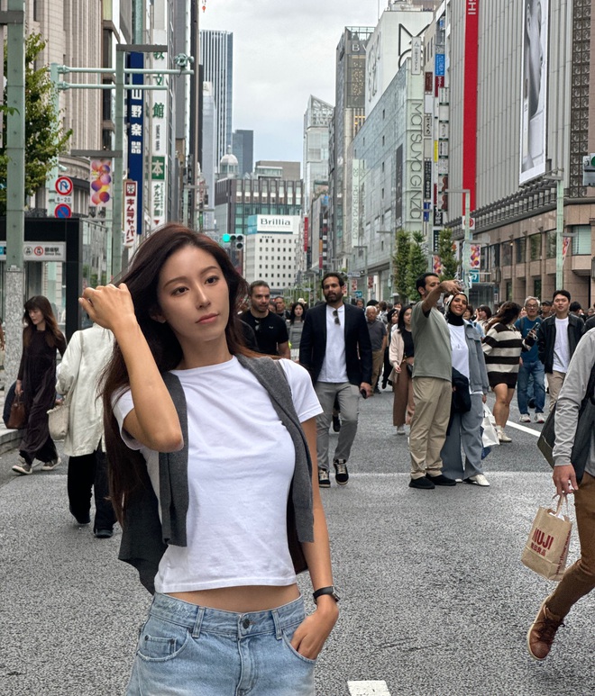 Hot girl đường phố mặc đơn giản vẫn hút hơn 16 triệu người xem là ai?- Ảnh 12.