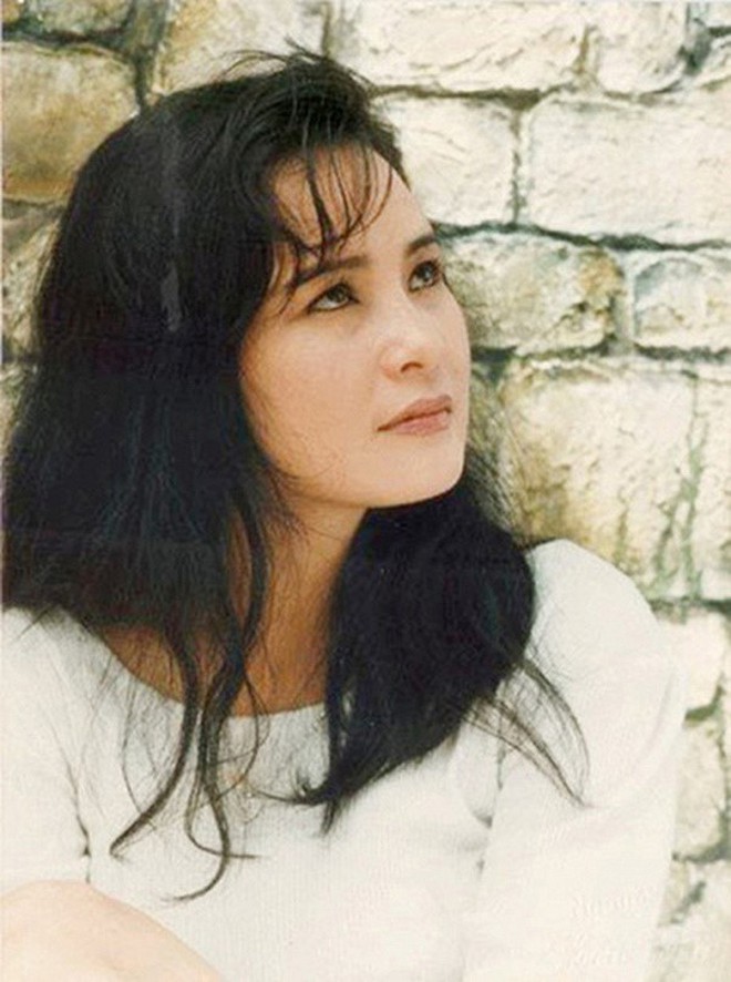 Nữ NSND từng là Phó giám đốc: U70 trải qua 2 lần mắc ung thư, có khán giả vừa gặp đã oà khóc bỏ chạy- Ảnh 1. Nữ NSND từng là Phó giám đốc: U70 trải qua 2 lần mắc ung thư, có khán giả vừa gặp đã oà khóc bỏ chạy- Ảnh 1.