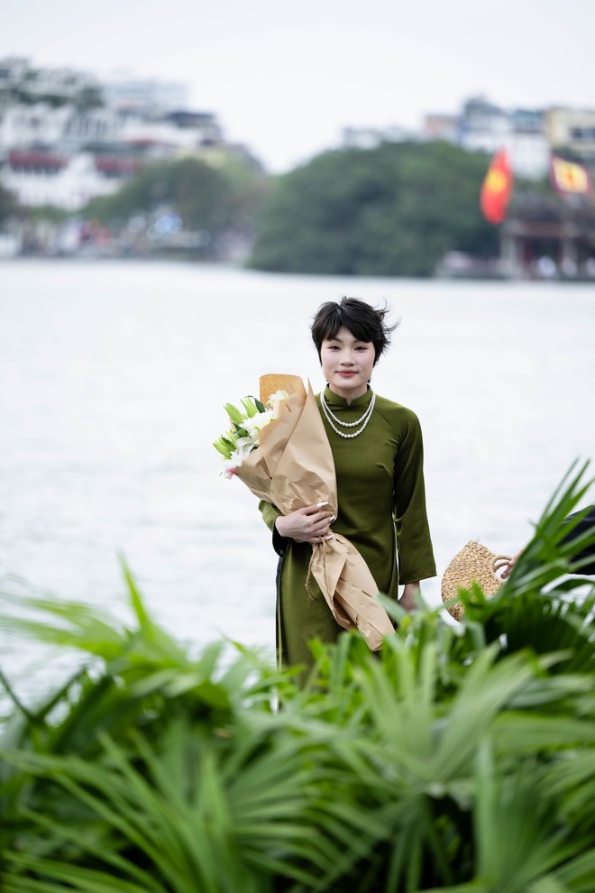 Hội nàng thơ Hà Nội vượt rét sâu đi chụp áo dài, "mặc kệ" cái lạnh co ro- Ảnh 11. Hội nàng thơ Hà Nội vượt rét sâu đi chụp áo dài, "mặc kệ" cái lạnh co ro- Ảnh 11.