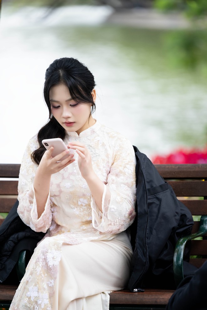 Hội nàng thơ Hà Nội vượt rét sâu đi chụp áo dài, "mặc kệ" cái lạnh co ro- Ảnh 12. Hội nàng thơ Hà Nội vượt rét sâu đi chụp áo dài, "mặc kệ" cái lạnh co ro- Ảnh 12.