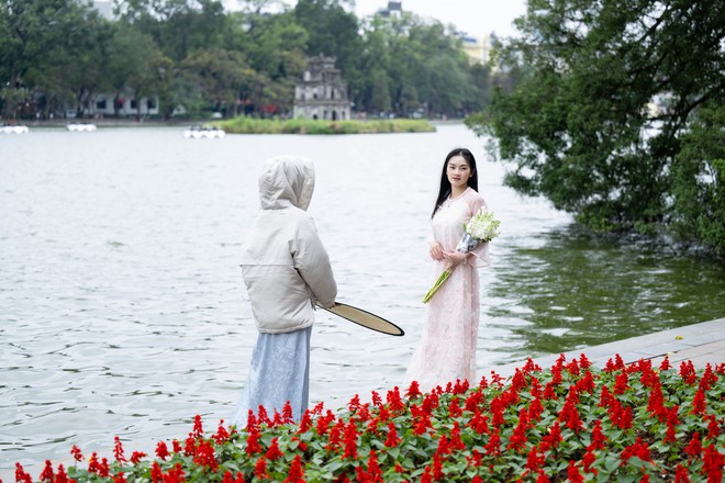 Hội nàng thơ Hà Nội vượt rét sâu đi chụp áo dài, "mặc kệ" cái lạnh co ro- Ảnh 3. Hội nàng thơ Hà Nội vượt rét sâu đi chụp áo dài, "mặc kệ" cái lạnh co ro- Ảnh 3.