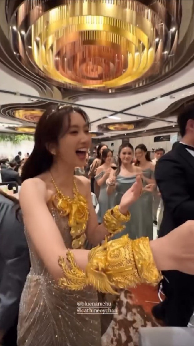 Mỹ nhân khiến tình cũ cạo đầu đi tu đã sinh con gái đầu lòng, làm đám cưới với CEO 3 tập đoàn tối qua- Ảnh 1. Mỹ nhân khiến tình cũ cạo đầu đi tu đã sinh con gái đầu lòng, làm đám cưới với CEO 3 tập đoàn tối qua- Ảnh 1.