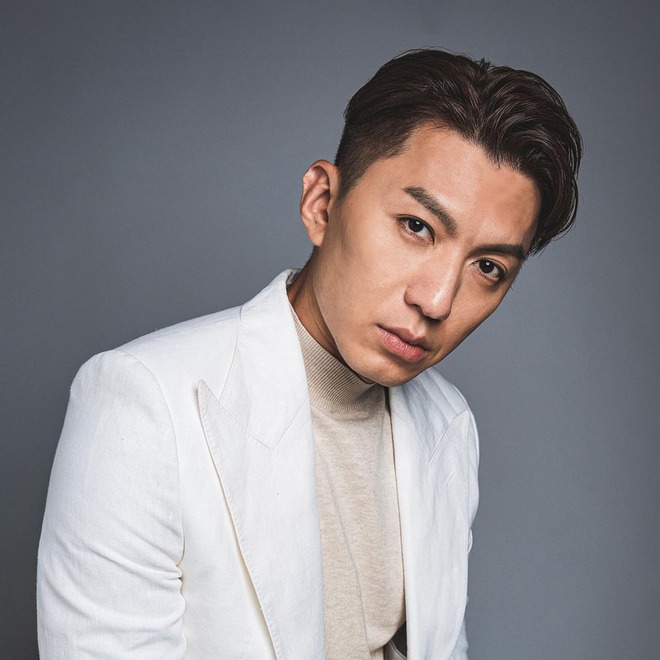 Nam vương lấy con gái rượu đại gia, hứa "ở cạnh nhau tới chết" liền được cha vợ tặng biệt thự trăm tỷ- Ảnh 3. Nam vương lấy con gái rượu đại gia, hứa "ở cạnh nhau tới chết" liền được cha vợ tặng biệt thự trăm tỷ- Ảnh 3.