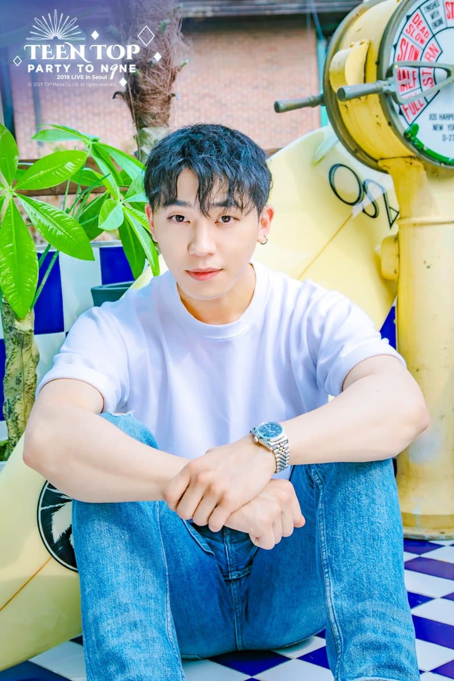 Nam ca sĩ "cướp" việc của Dispatch, tự công khai hẹn hò ngay đầu năm mới- Ảnh 1.