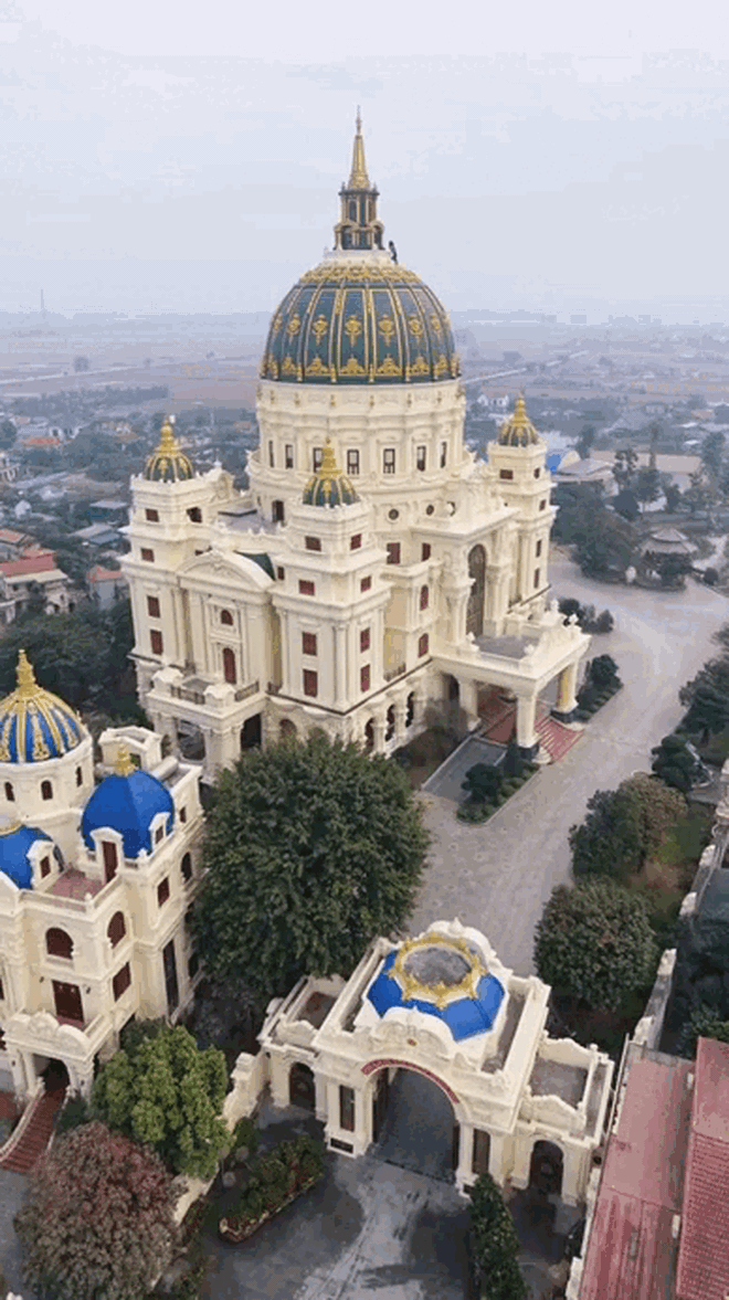 Oách nhất Ninh Bình lúc này: Địa điểm khiến ai đi qua cũng kinh ngạc- Ảnh 1. Oách nhất Ninh Bình lúc này: Địa điểm khiến ai đi qua cũng kinh ngạc- Ảnh 1.