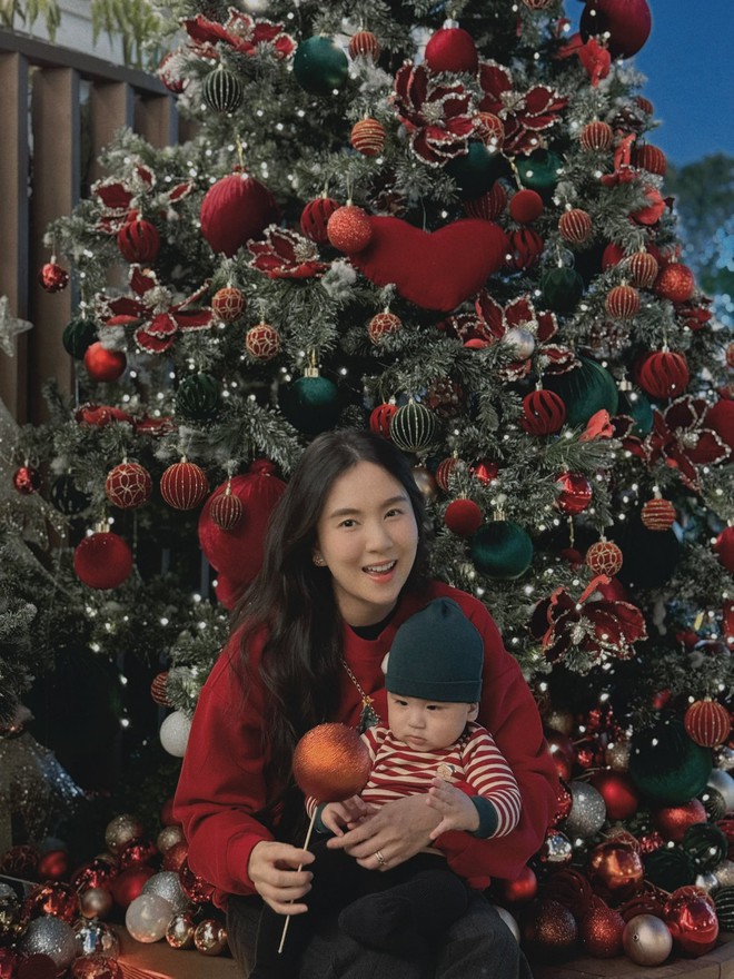 Bé Panda - quý tử nhà MC Mai Ngọc: Chú bé siêu trộm vía, cứng cáp và bụ bẫm với đôi mắt biết cười- Ảnh 8.