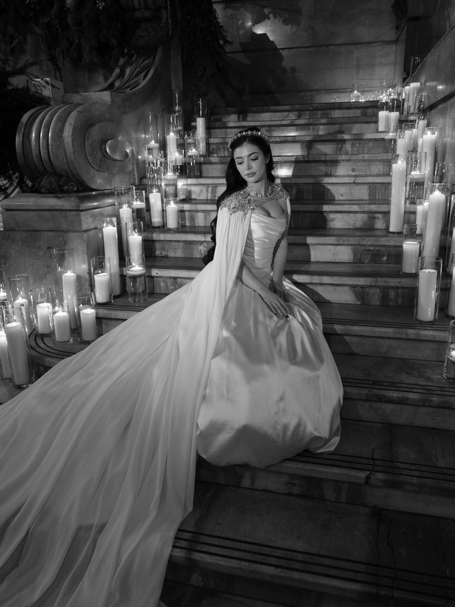 Nữ thần âm nhạc LMHT Worlds lên xe hoa cùng sếp lớn T1, ảnh cưới gây bão MXH vì visual đẹp xuất sắc!- Ảnh 14. Nữ thần âm nhạc LMHT Worlds lên xe hoa cùng sếp lớn T1, ảnh cưới gây bão MXH vì visual đẹp xuất sắc!- Ảnh 14.