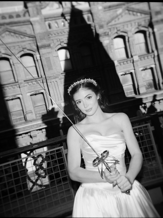 Nữ thần âm nhạc LMHT Worlds lên xe hoa cùng sếp lớn T1, ảnh cưới gây bão MXH vì visual đẹp xuất sắc!- Ảnh 16. Nữ thần âm nhạc LMHT Worlds lên xe hoa cùng sếp lớn T1, ảnh cưới gây bão MXH vì visual đẹp xuất sắc!- Ảnh 16.