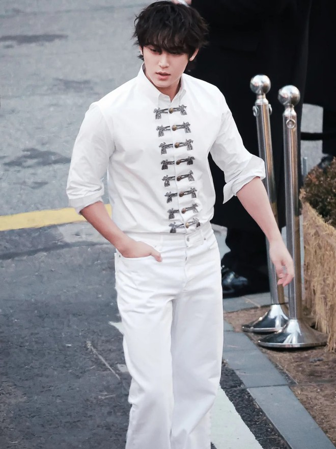 Han So Hee, Mingyu lép vế hoàn toàn trước đàn em CORTIS tại event mới nhất của Dior- Ảnh 13. Han So Hee, Mingyu lép vế hoàn toàn trước đàn em CORTIS tại event mới nhất của Dior- Ảnh 13.