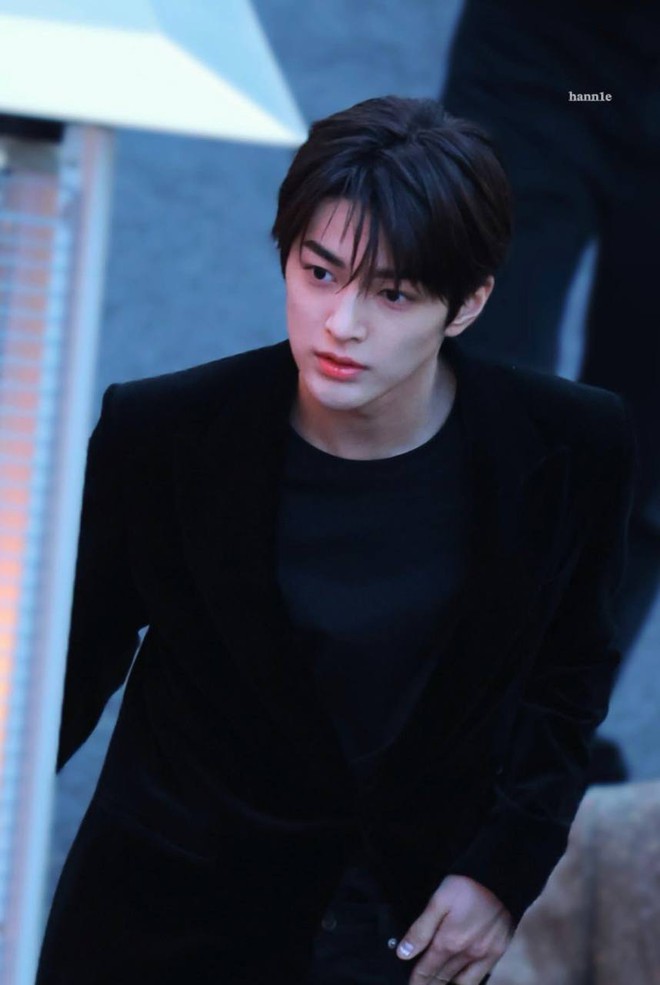 Han So Hee, Mingyu lép vế hoàn toàn trước đàn em CORTIS tại event mới nhất của Dior- Ảnh 12. Han So Hee, Mingyu lép vế hoàn toàn trước đàn em CORTIS tại event mới nhất của Dior- Ảnh 12.