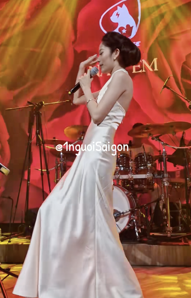 Tình trạng của Nam Em: Người thiếu cân, mặc đồ thiếu vải khiến triệu người bàn tán- Ảnh 5. Tình trạng của Nam Em: Người thiếu cân, mặc đồ thiếu vải khiến triệu người bàn tán- Ảnh 5.