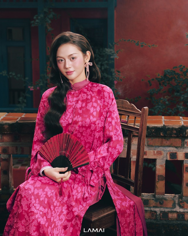 Vì sao áo dài ren được dự đoán là “át chủ bài” mùa Tết 2026?- Ảnh 14. Vì sao áo dài ren được dự đoán là “át chủ bài” mùa Tết 2026?- Ảnh 14.