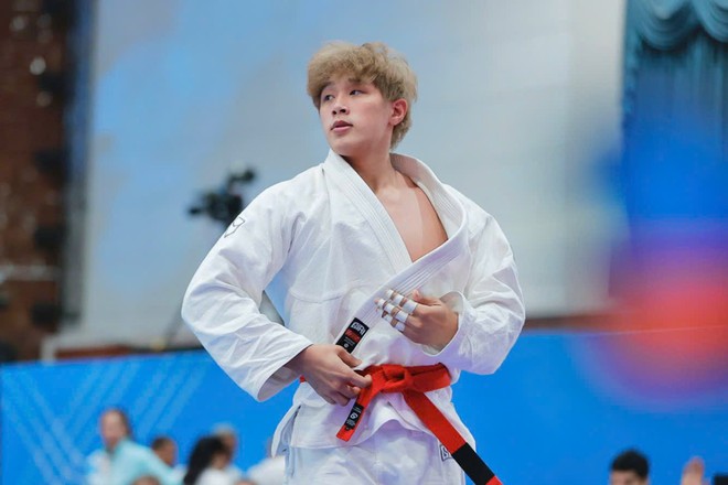 "Cực phẩm" tuyển võ Việt Nam gây bão với visual chuẩn nam thần, nhìn sang loạt bằng khen, huy chương mới thực sự "choáng"!- Ảnh 8.