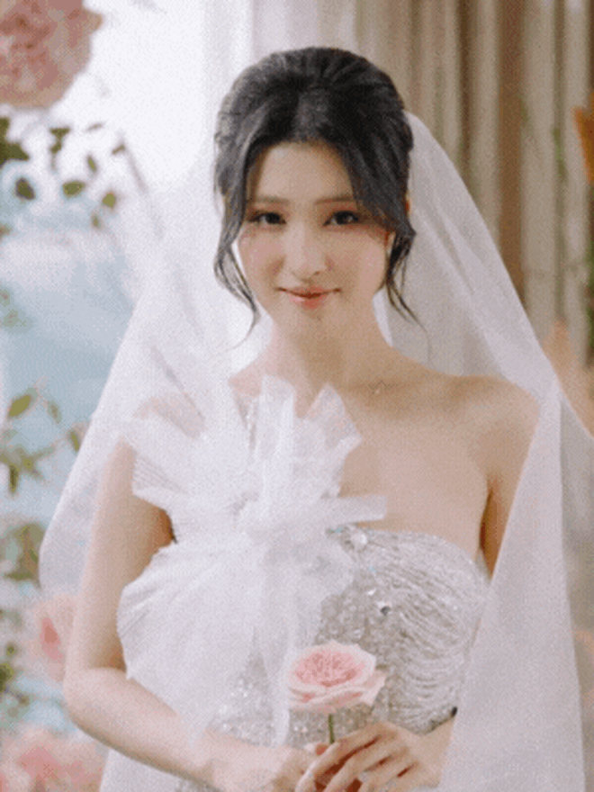 Ảnh cưới của Á hậu Phương Nhi: Visual và thần thái 100 điểm!- Ảnh 1.