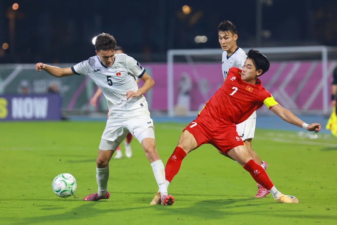 Nụ hôn phép màu lên bóng của Đình Bắc- Ảnh 4.