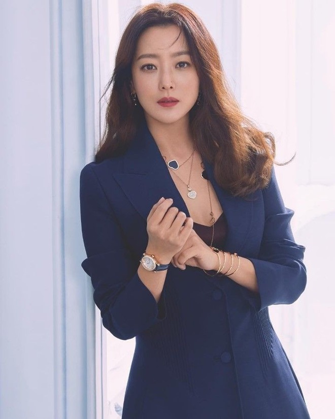 Dậy sóng tin Song Hye Kyo tham gia Tỷ Tỷ Đạp Gió 2026, ai đại diện Việt Nam đấu với 29 mỹ nhân châu Á?- Ảnh 2. Dậy sóng tin Song Hye Kyo tham gia Tỷ Tỷ Đạp Gió 2026, ai đại diện Việt Nam đấu với 29 mỹ nhân châu Á?- Ảnh 2.