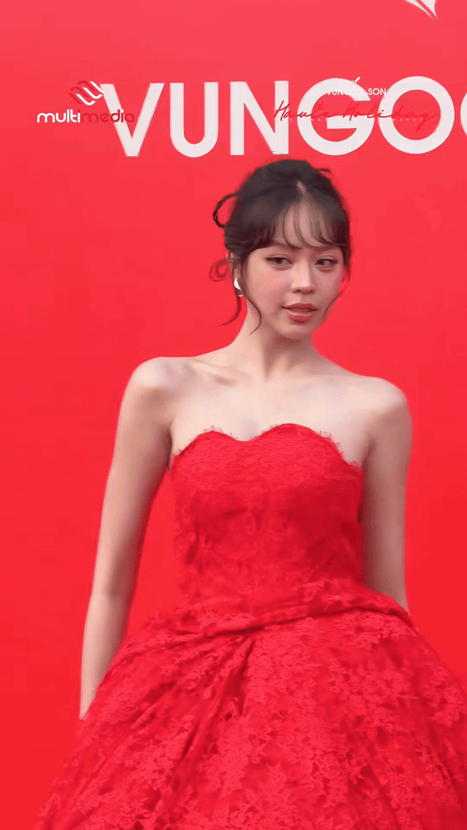 Điều bất ổn nhất của Thanh Thủy- Ảnh 1. Điều bất ổn nhất của Thanh Thủy- Ảnh 1.