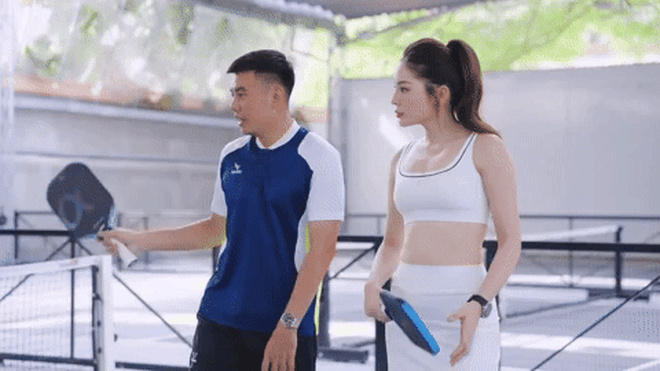 Đi học muộn nhưng thầy xịn khỏi bàn: Kỳ Duyên được Lý Hoàng Nam kèm cặp chơi pickleball, visual trắng phát sáng gây sốt MXH- Ảnh 10.