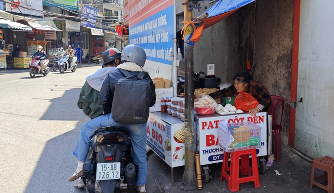 Về Hải Phòng gặp người bán pate truyền thống, lượng khách giảm 60%: “Chúng tôi không có quan hệ gì với pate Cột Đèn kia”- Ảnh 15.
