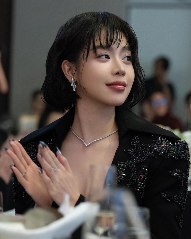 Điều bất ổn nhất của Thanh Thủy- Ảnh 5. Điều bất ổn nhất của Thanh Thủy- Ảnh 5.