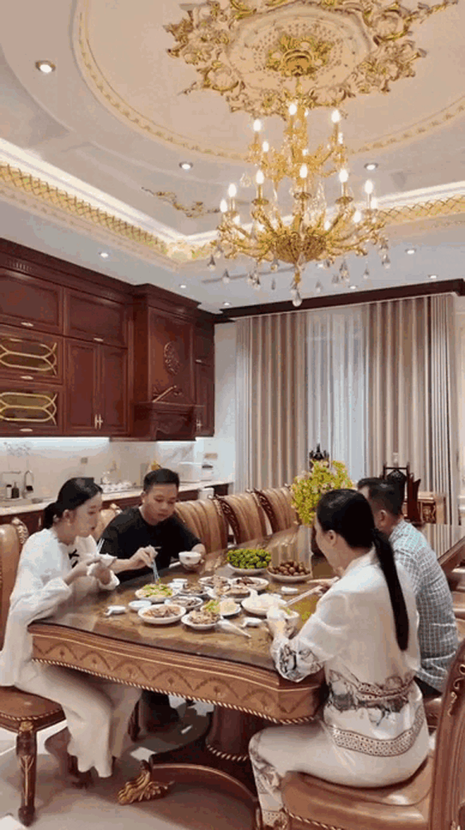 Sáng nhất Bạc Liêu: Nàng dâu miền Tây quay cận cảnh "lâu đài trắng" nhà chồng, xem mà nghẹt thở- Ảnh 5.