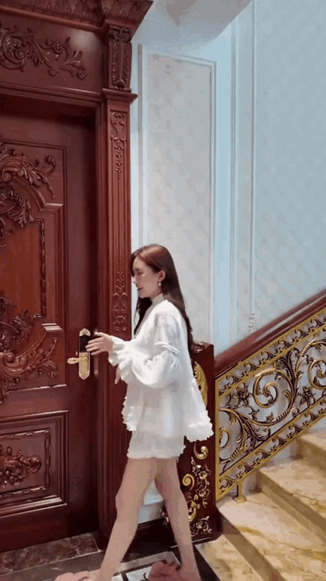 Sáng nhất Bạc Liêu: Nàng dâu miền Tây quay cận cảnh "lâu đài trắng" nhà chồng, xem mà nghẹt thở- Ảnh 10.