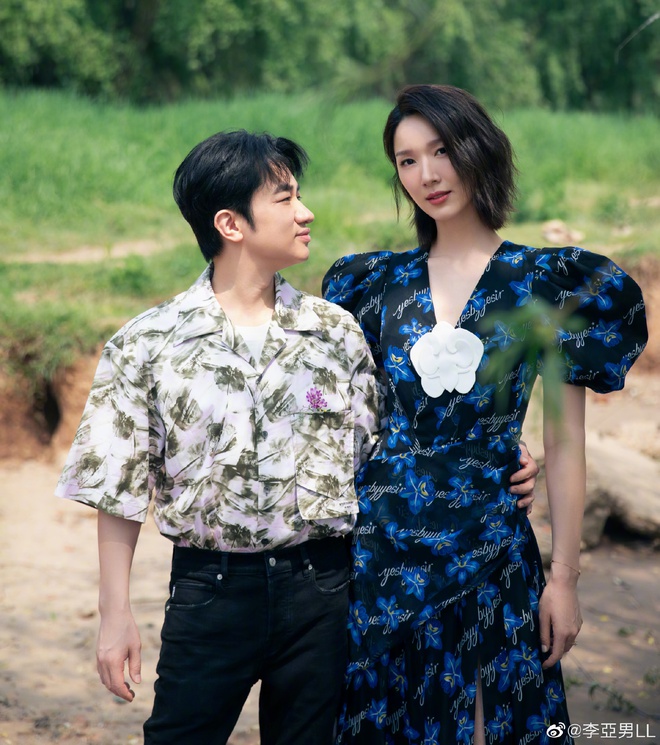 Hoa hậu bất chấp cưới "chú lùn showbiz": Được chồng sang tên tài sản trăm tỷ, tặng biệt thự khắp cả nước- Ảnh 6.