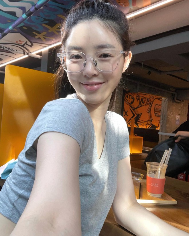 "Nữ hoàng hình thể" đang gây bão mạng vì lột xác xong xinh như Suzy là ai?- Ảnh 14.