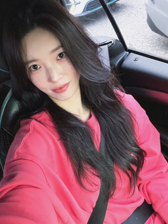 "Nữ ho&agrave;ng h&igrave;nh thể" đang g&acirc;y b&atilde;o mạng v&igrave; lột x&aacute;c xong xinh như Suzy l&agrave; ai?- Ảnh 11.